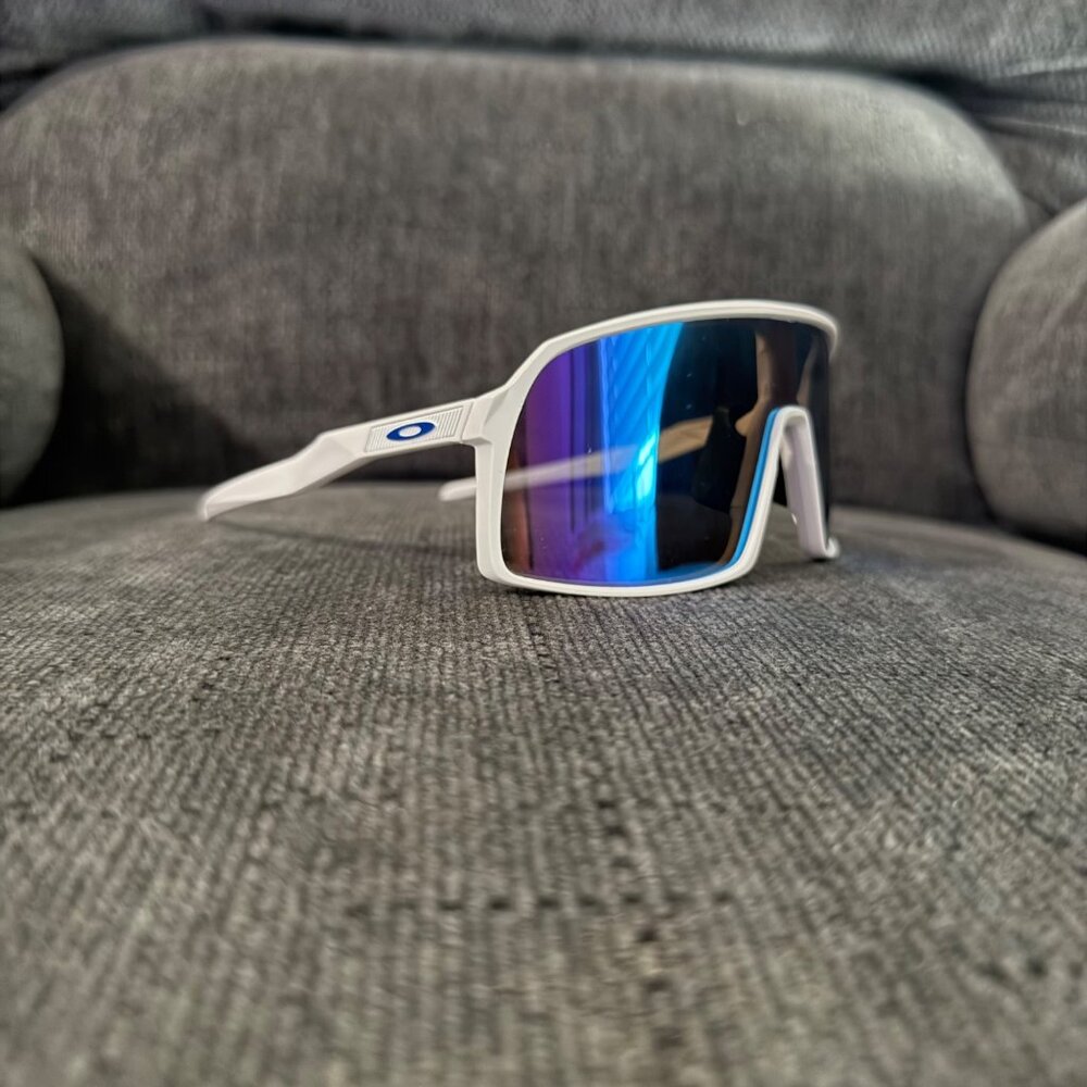 (OO9406) Oakley Sutro PRIZM Polarized White Frame - Picture 9 of 12